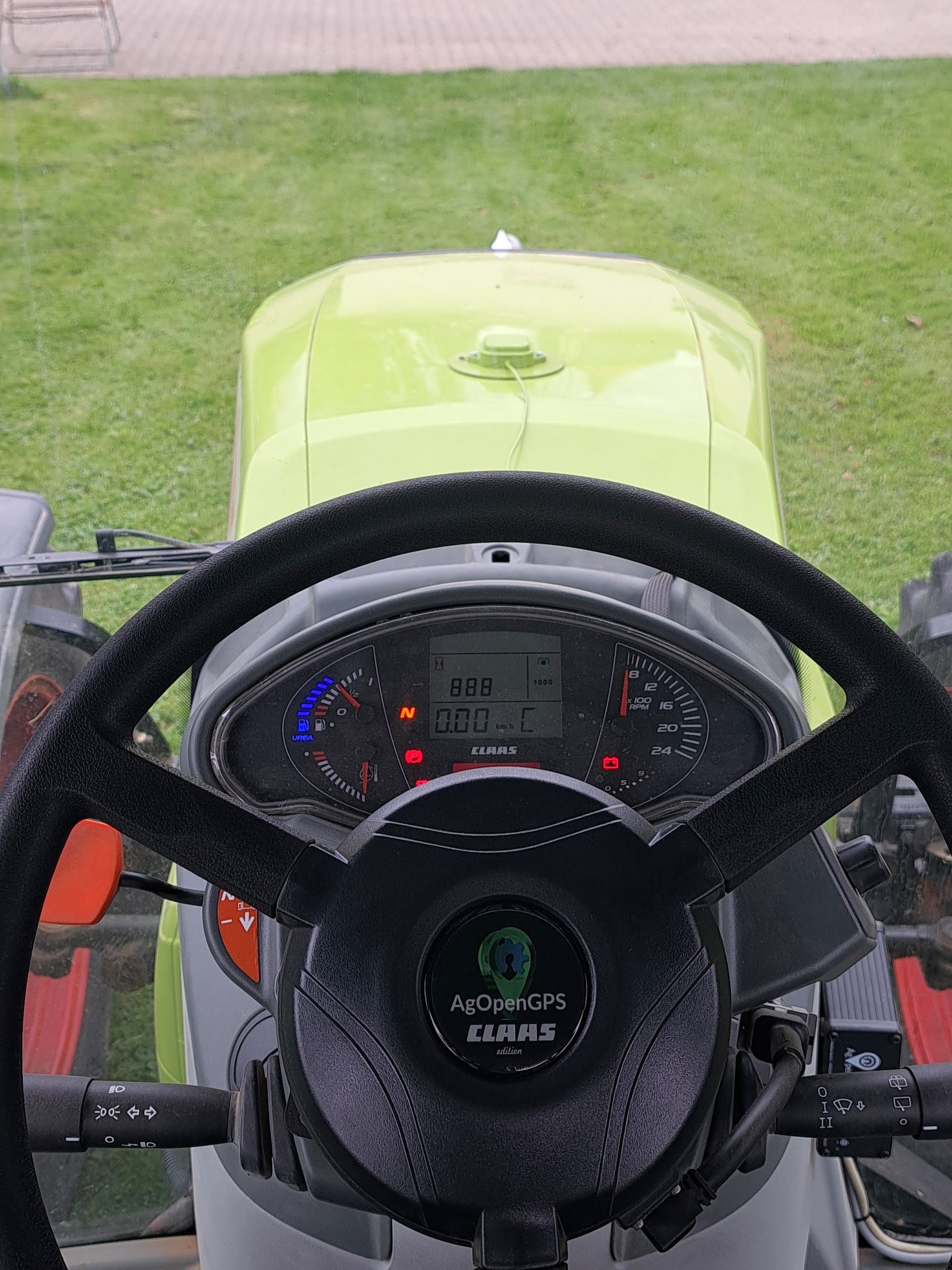 Claas Arion: Ringmotor Sicht vom Fahrersitz
