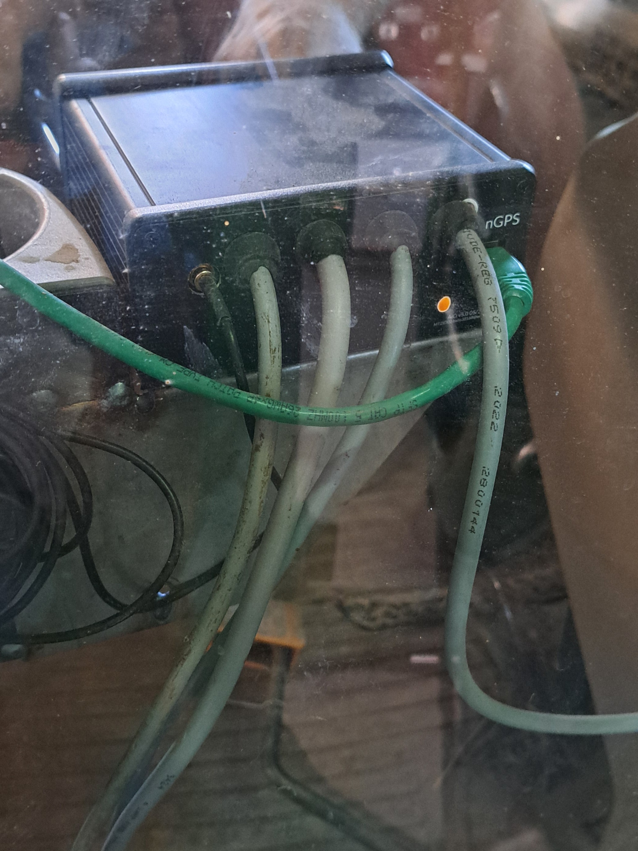 John Deere 6000 AiO V6 im Alu Gehäuse: Montage rechts neben A-Säule