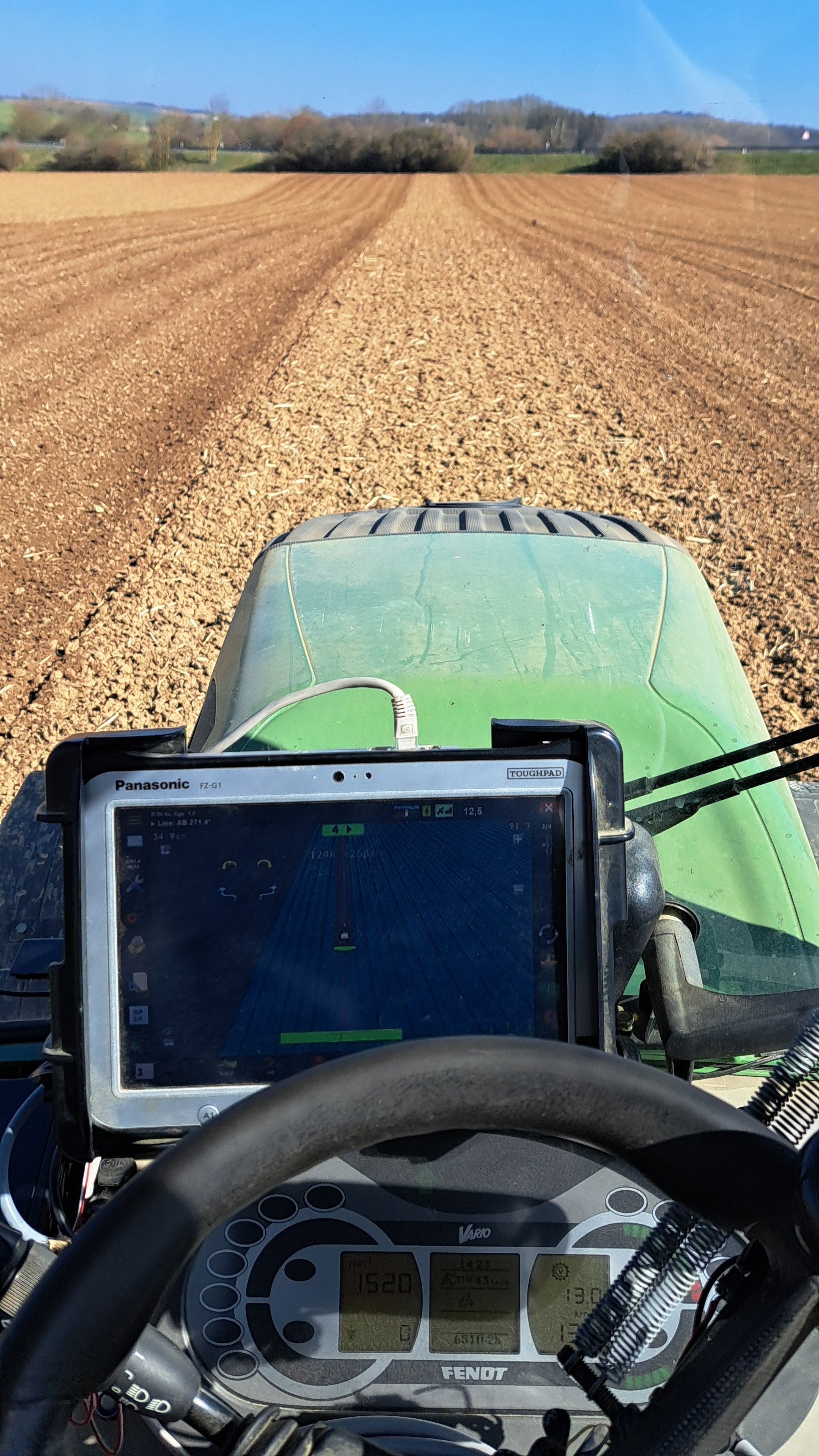 Exakte Spurführung Ackerbau